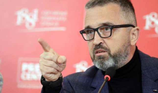 Bursać: Bravo Crna Goro, Vučićević je ratni huškač, zato mu tu i nije mjesto