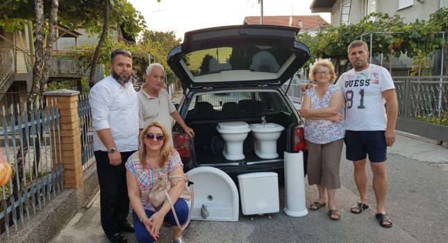 Maleni Esmir još uvjek spava i lijepo sanja