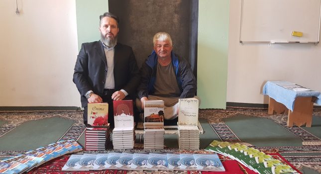 IKC-PG donirao 70 islamskih knjiga džematu džamije u Nikšiću
