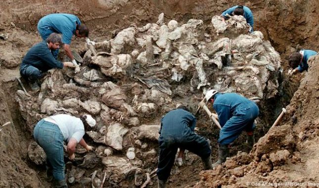 Pogledajte “naučni rad” iz Republike Srpske: ‘Masovne grobnice su bile humana i higijenska obaveza vojske RS’