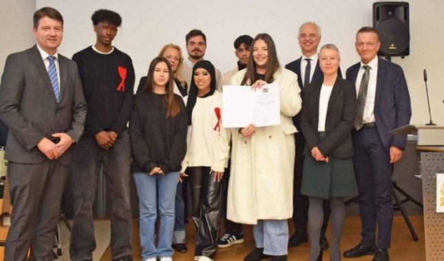 Djevojčica Hana Rahić izborila se za mjesto za obavljanje namaza u školi u Minhenu