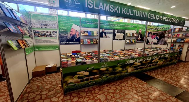 Dominantan štand Islamskog kulturnog centra Podgorica na sajmu knjiga u Nikšiću (200 fotografija)