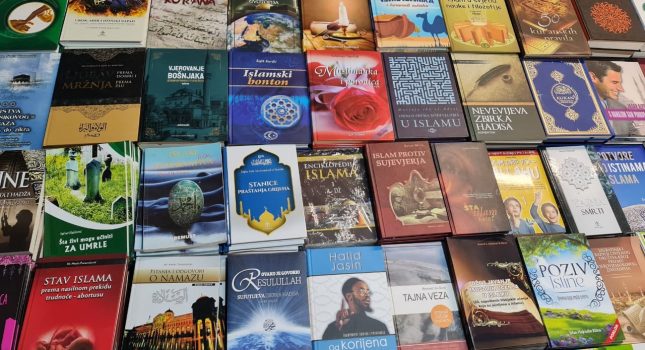 ISLAMSKI KULTURNI CENTAR POKLANJA NAJLJEPŠE ISLAMSKE KNJIGE SVIM POSJETIOCIMA MEĐUNARODNOG SAJMA KNJIGA OD 10 DO 17 MAJA U PODGORICI