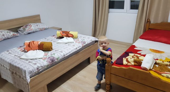 Gratis  apartman, hrana i prevoz za socijalno ugroženu porodicu Koljenović