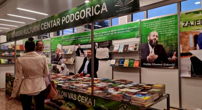 Dominantan štand Islamskog kulturnog centra Podgorica na sajmu knjiga u Nikšiću (200 fotografija)
