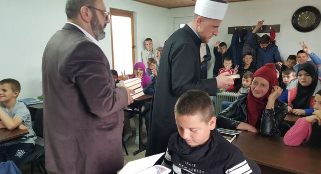 Donacija eksluzivnih izdanja Kur`ana najbrojnijem mektebu ne teritoriji cijele države Srbije