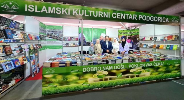 Dominantan štand Islamskog kulturnog centra Podgorica na sajmu knjiga u Nikšiću (200 fotografija)