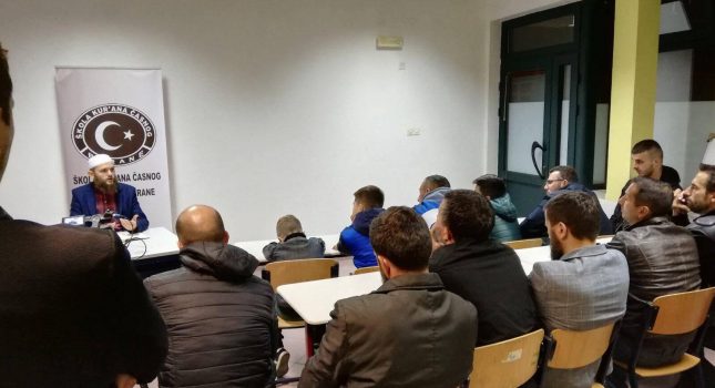 Donacija 56 naslova knjiga za biblioteku Škole Kur`ana časnog u Beranama