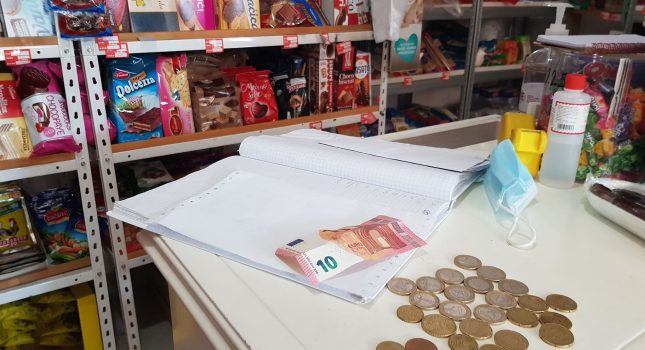 Nepoznata djeca isplatila dugove za tri siromašne porodice IKC PODGORICA