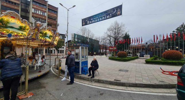 Albanske vlasti u Albaniju poštuju građane muslimane, a u Tuzima ih stravično diskriminišu, a ,,možda,, i mrze?! FOTO