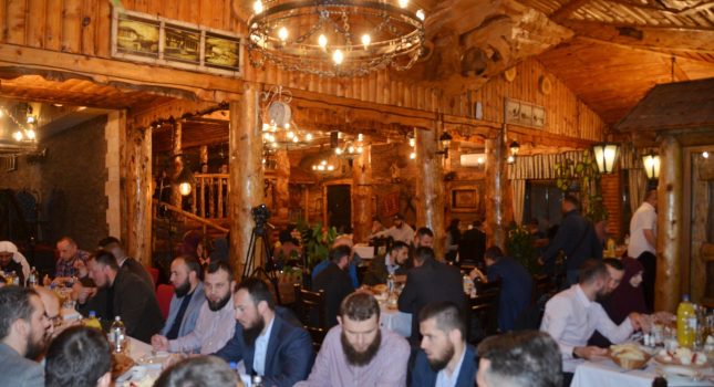 Predsjednik IKC Podgorica na iftaru Škole Kur'ana Časnog u Novom pazaru