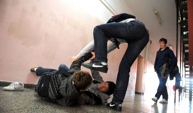 Ni jedan narod nije ostavio Allahovu uputu, a da Allah među njih nije ubacio mržnju i neprijateljstvo