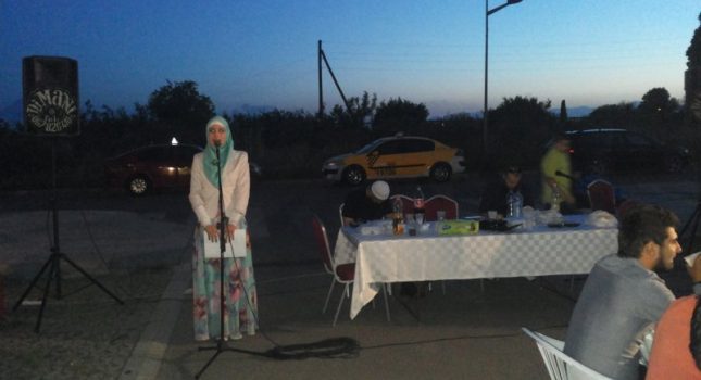 Organizovan veliki iftar na otvorenom u Tuzima (Podgorica)