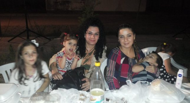 Organizovan veliki iftar na otvorenom u Tuzima (Podgorica)