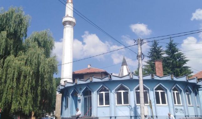 Pod minaretom porušene džamije se danas struja plaća