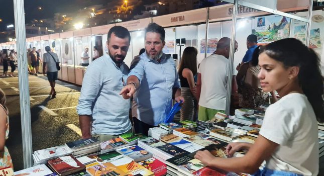 IKC PODGORICA PONOVO NAJUSPJEŠNIJI NA SAJMU KNJIGA 2023 god. U ULCINJU (239 FOTOGRAFIJE)