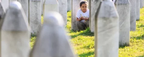 Udruženja žrtava genocida: Ime Karla Bilta bit će prvo na stubu srama u Potočarima