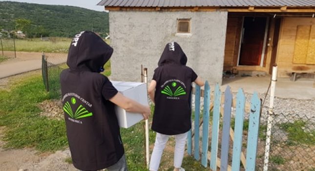 U oči blagoslovljene 27 noći mnogim porodicama uručeni paketi (FOTO)