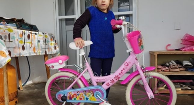 Namještaj, zamrzivač, garderoba i obuća za socijalno ugrožene porodice