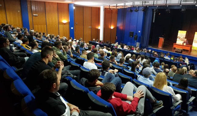 IKC Podgorica organizovao javnu tribinu Kuda to ide naša omladina?