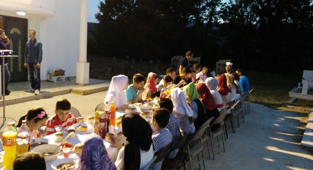 Poklon knjige za najvredniji džemat u Crnoj Gori-džamije Klezna MIZ -Ulcinj (FOTO)