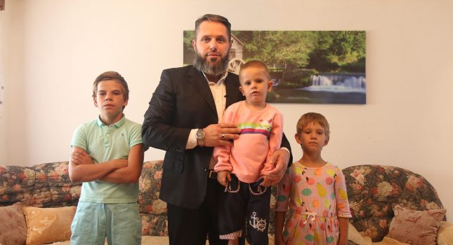Svečano uručeni ključevi, prelijepo adaptirane kuće porodici Fetić-IKC Podgorica