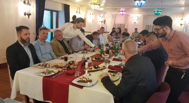 Direktor kompanije Montenegro's ONE g-din Huseyin Oguz Eken organizovao iftar u restoranu Byblos