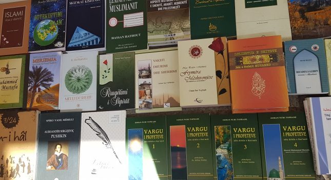IKC Podgorica donirao knjige centralnoj biblioteci Marin Berleti u Skadru