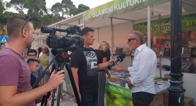 Muftija, Podgorica tužna prije, Podgorica tužna sad i Allah zna do kad