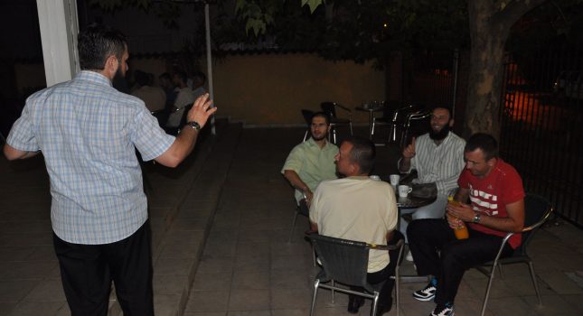 IKC Podgorica upriličio veliku iftarsku sofru, predavanje prof.Elvedina Pezića i podjeli islamskih knjiga