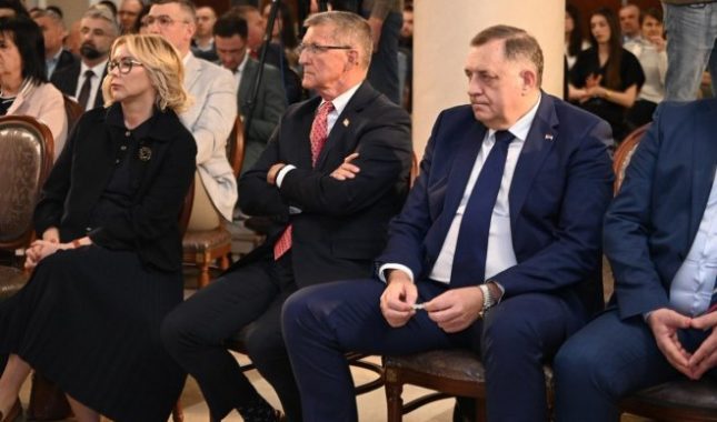 Skandalozno islomofobično sijelo u Banjoj Luci: Dodik pitao bivšeg Trumpovog savjetnika za “sudbinu RS-a zbog islamizacije Evrope”