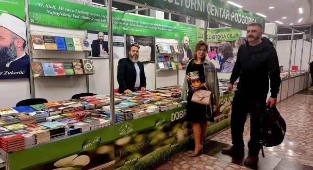 Dominantan štand Islamskog kulturnog centra Podgorica na sajmu knjiga u Nikšiću (200 fotografija)
