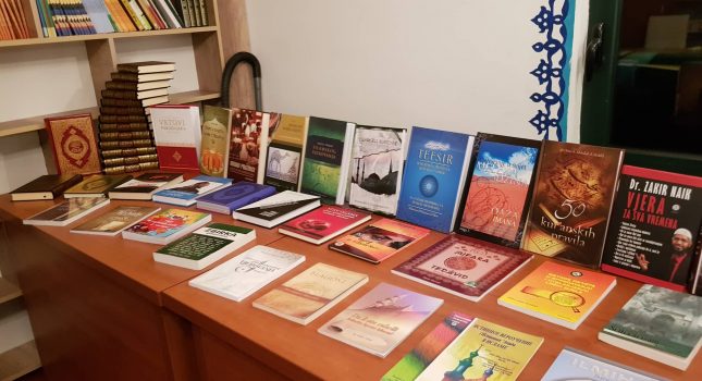 76 naslova vjerskih knjiga za naj-plodonosniju džamiju Klezna u Ulcinju