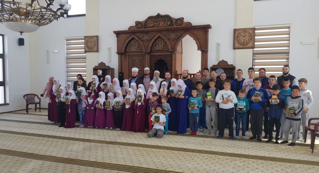 Kur`ani za džemat džamije Ebu Hanife u Sjenici