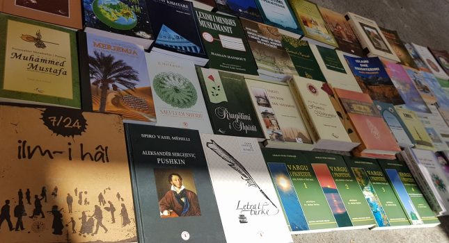 IKC Podgorica donirao knjige centralnoj biblioteci Marin Berleti u Skadru