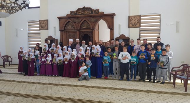 Kur`ani za džemat džamije Ebu Hanife u Sjenici