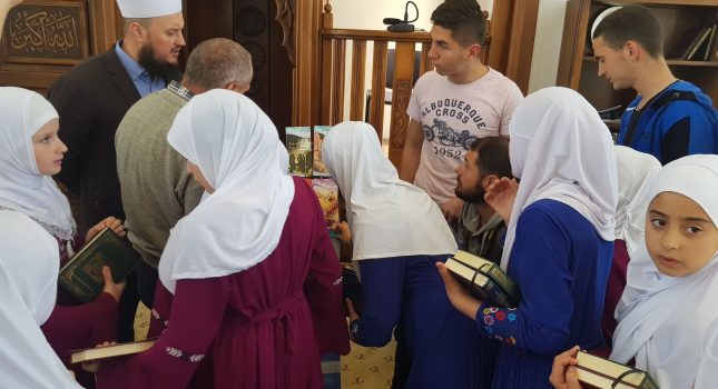 Kur`ani za džemat džamije Ebu Hanife u Sjenici