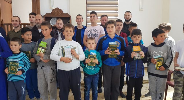 Kur`ani za džemat džamije Ebu Hanife u Sjenici