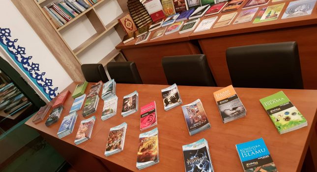76 naslova vjerskih knjiga za naj-plodonosniju džamiju Klezna u Ulcinju