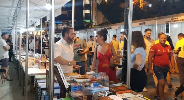 Muftija, Podgorica tužna prije, Podgorica tužna sad i Allah zna do kad