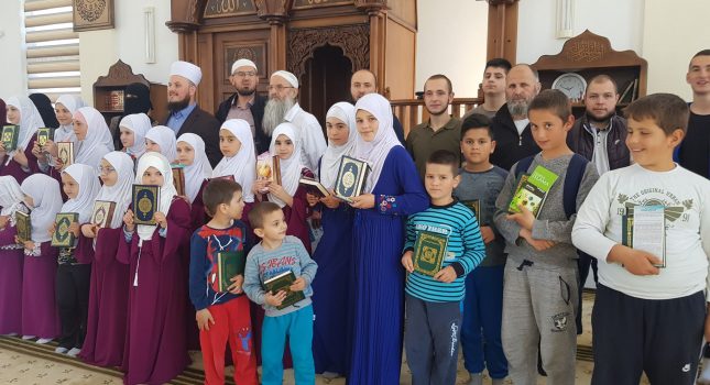 Kur`ani za džemat džamije Ebu Hanife u Sjenici