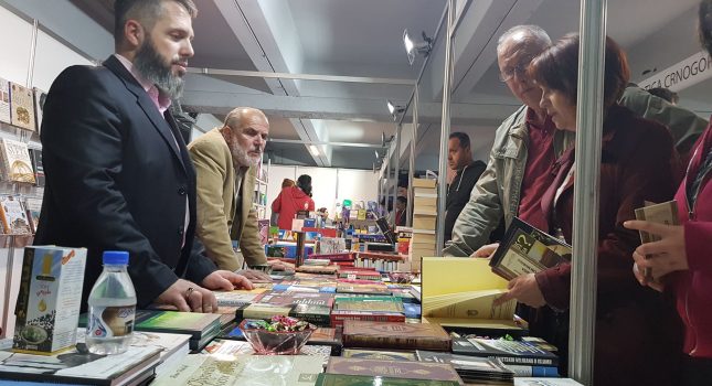 IKC Podgorica besplatno dijeli Kurane i islamske knjige u Podgorici!!!
