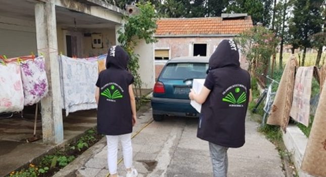 U oči blagoslovljene 27 noći mnogim porodicama uručeni paketi (FOTO)