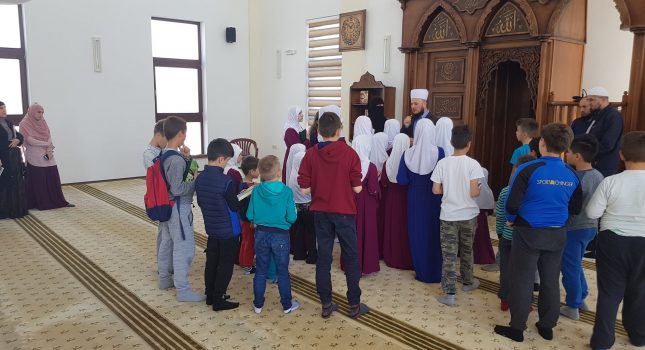 Kur`ani za džemat džamije Ebu Hanife u Sjenici