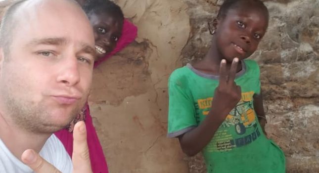 NAKON POVRATKA IZ AFRIKE: Zeničanin Anel Okić sa prijateljima pomaže šest afričkih porodica (VIDEO+FOTO)