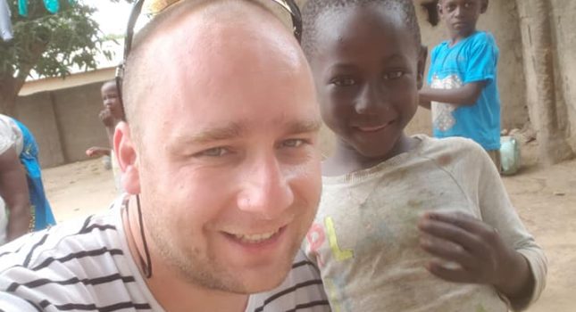 NAKON POVRATKA IZ AFRIKE: Zeničanin Anel Okić sa prijateljima pomaže šest afričkih porodica (VIDEO+FOTO)