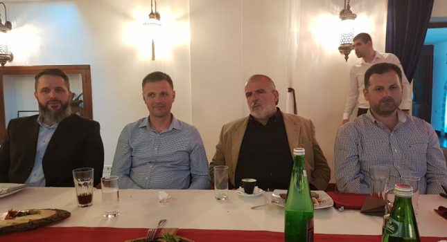 Direktor kompanije Montenegro's ONE g-din Huseyin Oguz Eken organizovao iftar u restoranu Byblos