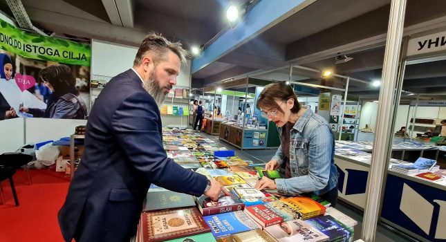 IKC-PODGORICA PONOVO NAJUSPJEŠNIJI NA ŠESNAESTOM MEĐUNARODNOM SAJMU KNJIGA I OBRAZOVANJA U PODGORICI (210 FOTOGRAFIJA)
