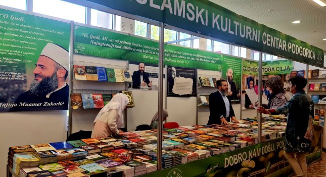 Dominantan štand Islamskog kulturnog centra Podgorica na sajmu knjiga u Nikšiću (200 fotografija)