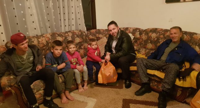 Hrana, svježe meso i novac, na adresi 10 socijalno ugroženih porodica